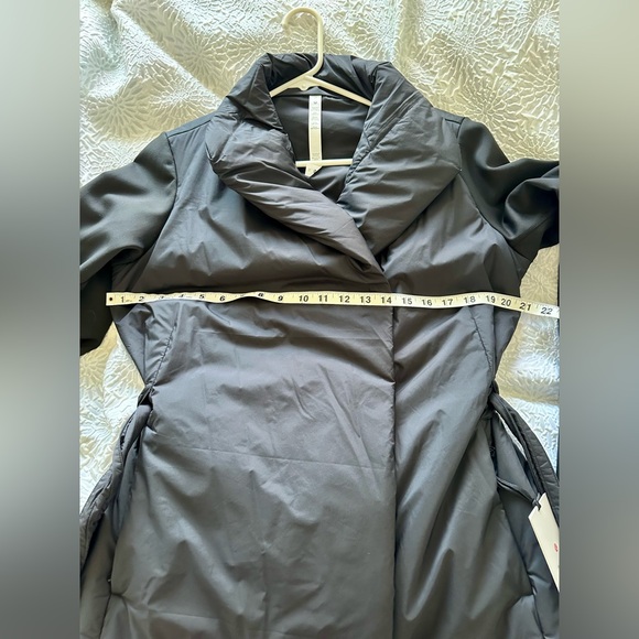 Lululemon Serene Light Wrap - Picture 5 of 13